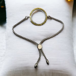25mm and 30mm 316L Stainless Steel Twist Closure Rhinestone Locket Bracelet Floating Charms Locket Glass Locket with Adjustable Chain