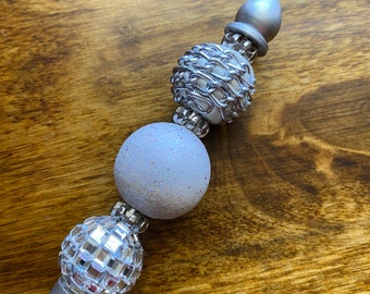 Lámpara de pluma de cuentas de metal Pluma de cuentas única Pluma de cuentas