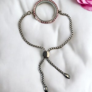 25mm and 30mm 316L Stainless Steel Twist Closure Rhinestone Locket Bracelet Floating Charms Locket Glass Locket with Adjustable Chain