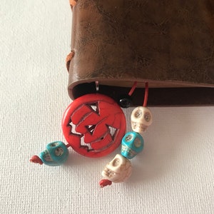 Jack-O-Lantern Traveler&#39;s notebook journal, planner book thong/ bookmark Charm