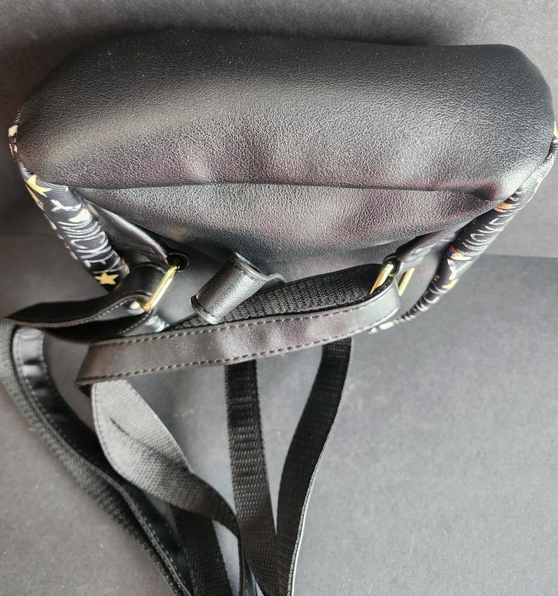 Mini sac à dos « Love » Mickey Mouse Parcs Disney Noir multicolore 8 x 8 x 4 image 12