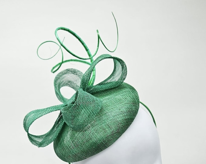 Green Kentucky Derby Fascinator Hat, Green Fascinator,  Kelly Green Hat, Race Hats, Church, Photoshoot, St Patrick's Day