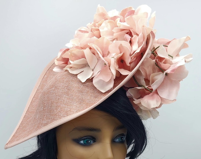 Blush Fascinator with Bush Nude Flowers