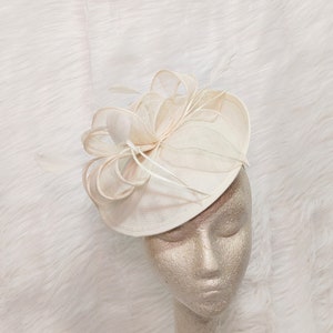 Ivory Kentucky Derby Fascinator Hat - Wedding Hat, Race Hat, Tea Party Hat, Bridal Hat, Hat with veil, Fancy Hat