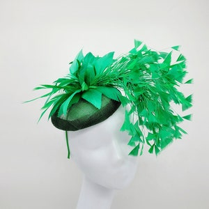 Green Kentucky Derby Fascinator Hat, Green Fascinator,  Kelly Green Hat, Race Hats, Church, Photoshoot, St Patrick's Day