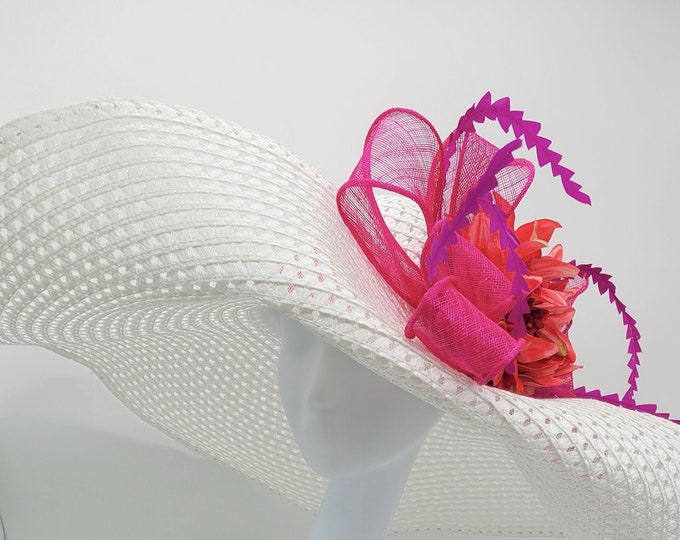 Extra Large White Wedding Hat, Kentucky Derby,  Saucer Fascinator, Bridal Shower, large Hat Bachelorette, Saucer