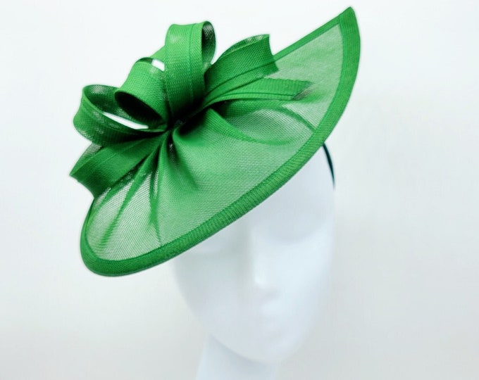 Green Kentucky Derby Fascinator Hat, Green Fascinator,  Kelly Green Hat, Race Hats, Church, Photoshoot, St Patrick's Day