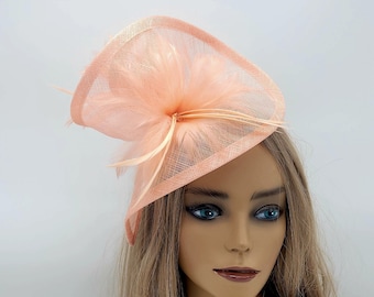 Chapeaux corail Kentucky - chapeaux fascinateur de mariage, chapeau de course, chapeaux d'église, de thé