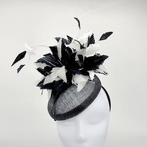 Black and White Kentucky Derby  Fascinator, Race Hat, Tea Party Hat, Bridal Hat, Fancy Hat