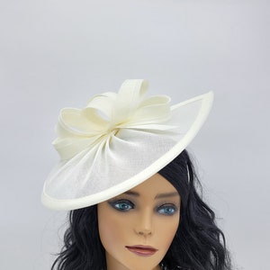 Ivory Fascinator Hat - Wedding Hat, Kentucky Derby Hat, Race Hat, Tea Party Hat, Bridal Hat, Hat with veil, Fancy Hat