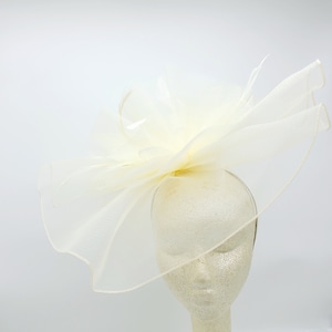 Ivory Fascinator Hat - Wedding Hat, Kentucky Derby Hat, Race Hat, Tea Party Hat, Bridal Hat, Church Hat