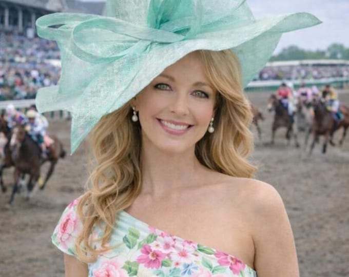 Mint Green Sinamay Kentucky Derby Hat: Easter and Race Day Fascinator, Pastel