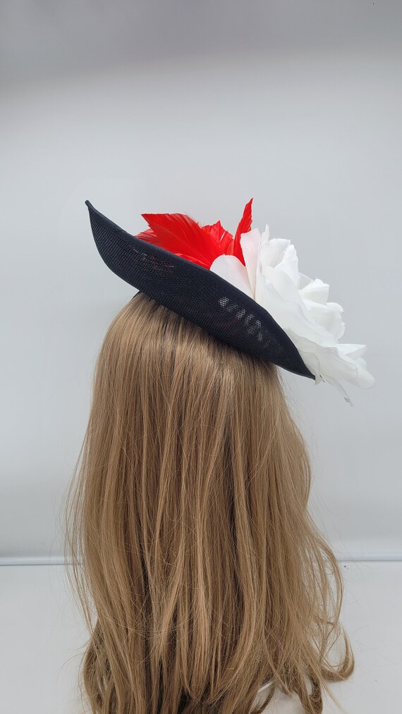 Black and Red Kentucky Derby Fascinator: White Rose Floral  display picture 1
