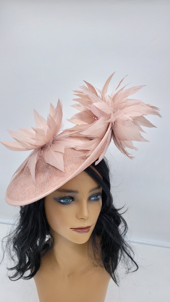 Fascinator Hut Mit Haarclip – Elegante Kopfbedeckung Mit Netz & Feder Für Damen (Rot)