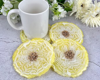 Flower Coasters in Yellow & White, 3D White Flower Resin Art, Modern Abstract Drink Coasters, Summer Decor for Entertaining