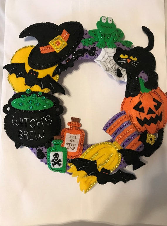 Made to Order Bucilla Halloween Wreath Halloween Wreath Witch/'s brew Felt Wreath Felt Wreath
