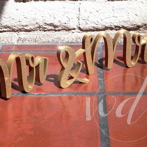 Mr & Mrs Sign Sweetheart table decor, 5in. Head table decor, head table ideas, Sweetheart table sign, decor, wedding decor ideas