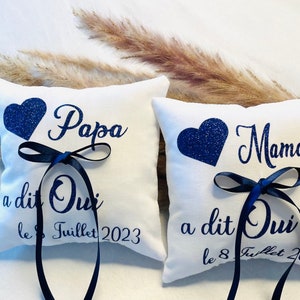 Porte alliances de mariage Papa Maman a dit oui bleu pailleté coussin d'alliances personnalisés avec date image 1