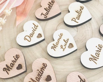 Marque place forme coeur en bois personnalisable au prénom mariage étiquette baptême anniversaire bohème nature prénom gravé