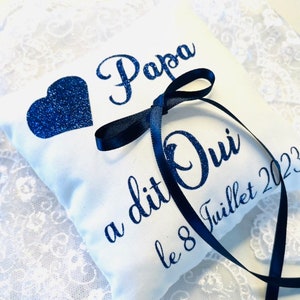 Porte alliances de mariage Papa Maman a dit oui bleu pailleté coussin d'alliances personnalisés avec date image 6