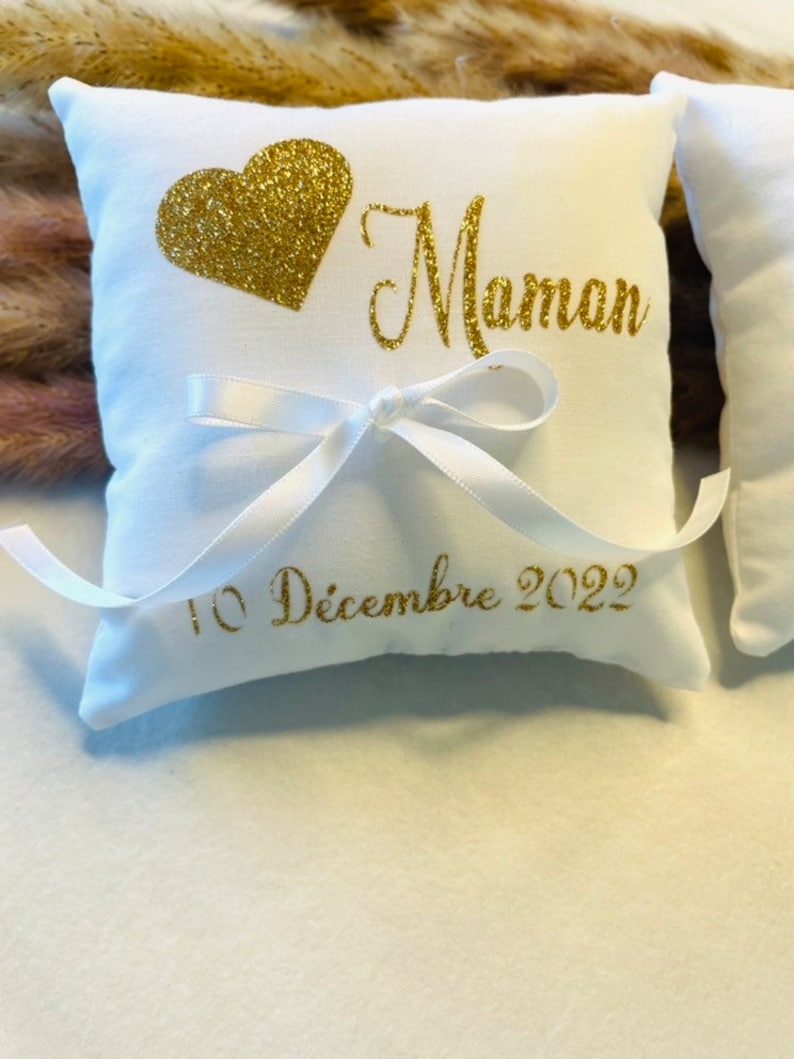 Dad and Mom wedding ring cushions in gold with customizable date image 3