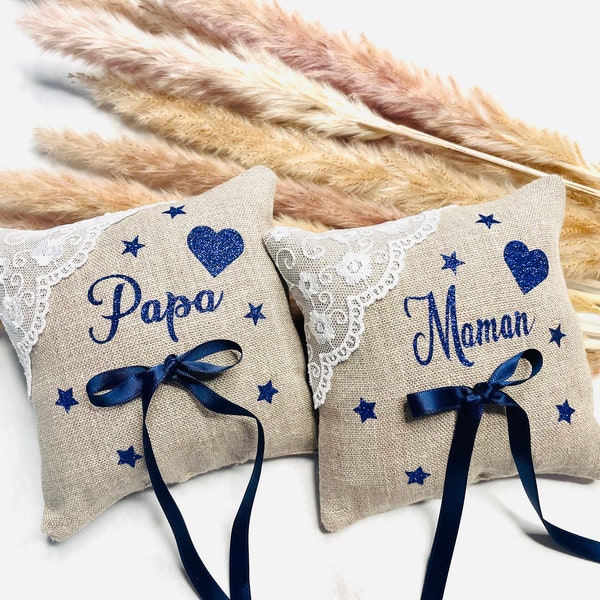 Porte alliances de mariage Papa Maman  en lin et bleu pailleté  thème étoiles, coussin d'alliances personnalisé