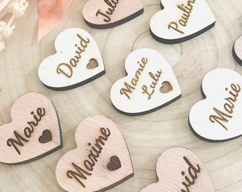 Marque place forme coeur en bois personnalisable au prénom mariage étiquette baptême anniversaire bohème nature prénom gravé