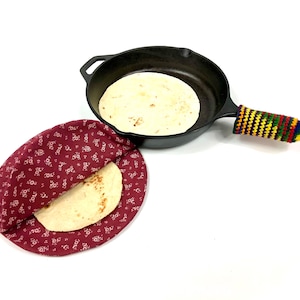 Burgundy floral tortilla warmer / pot holder/ microwaveable/ trivet/ purple kitchen decoration/ potato steamer/ gift for mom/ flower kitchen
