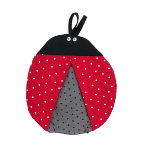 Lady Bug Pot Holders/ oven mitt/ animal hot pad/ trivet/ table decor/ kitchen decoration / house warming present/ gift for mom