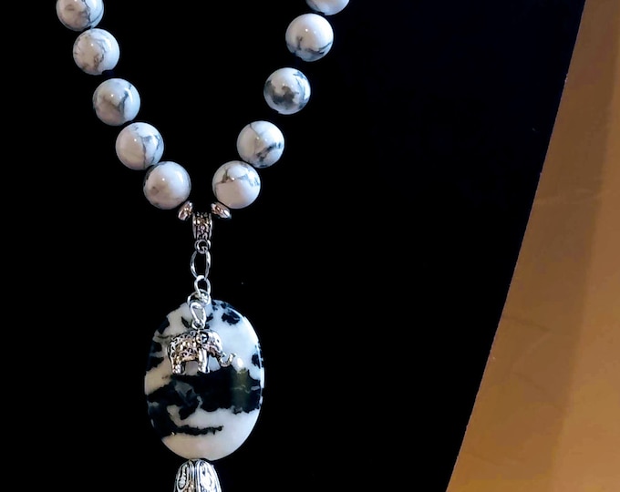 Original Pendant Tassel Necklace