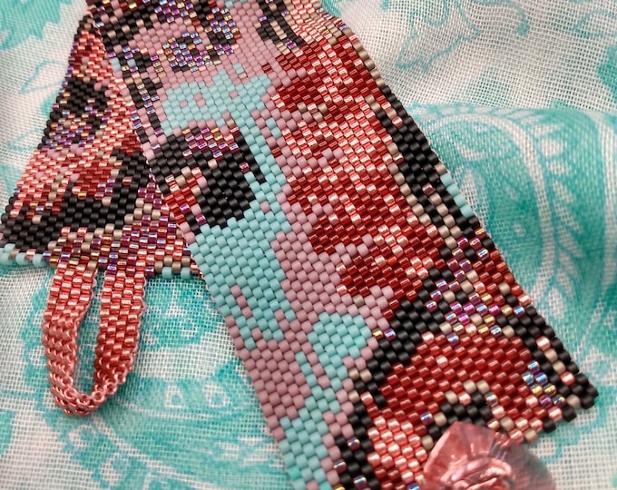 Floral Beaded Bracelet: Miyuki Seed Beads, Crystal Heart Clasp