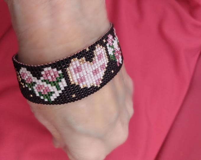 Miyuki Beaded Love Bracelet: Rose Floral Design