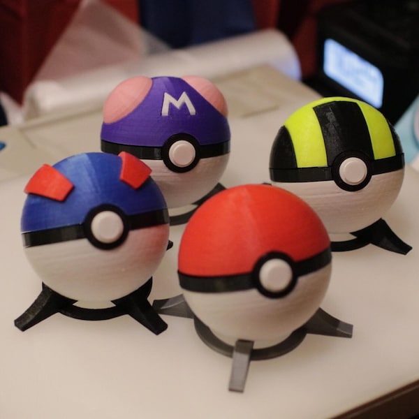 PokeBall Set with Magnetic Clasp
