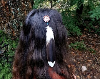 Clip de plumas de halcón chamán hopi. Halcón harris, Cuenta turquesa