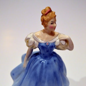 &quot;Vintage &quot;&quot;Enchantment&quot;&quot; von Royal Doulton, HN 2178.&quot;