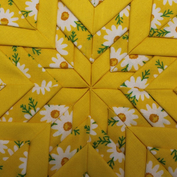 Daisies Summer Quilted Hot Pad, Pot Holder, Table Topper in Star Pattern