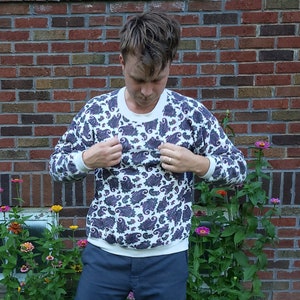 Vintage 1990&#39;s Lee Heavyweight 50-50 Pullover Paisley Sweatshirt / Men&#39;s M to L Patterned