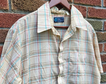 Vintage 1970's Triumph Floral Polyester Button Down Shirt / M to L