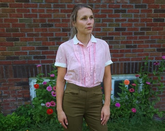 Vintage 1970er Jahre rosa karierte Bluse Button-Down-Shirt / Frauen S bis M / Distressed Western