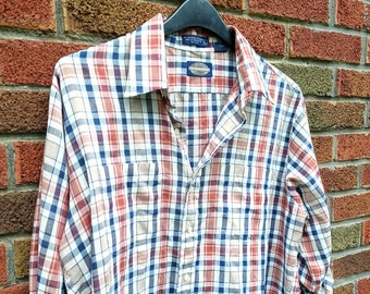 Vintage 1970s dünn kariertes Button-Down-Hemd / Herren M bis L / Western gestreift