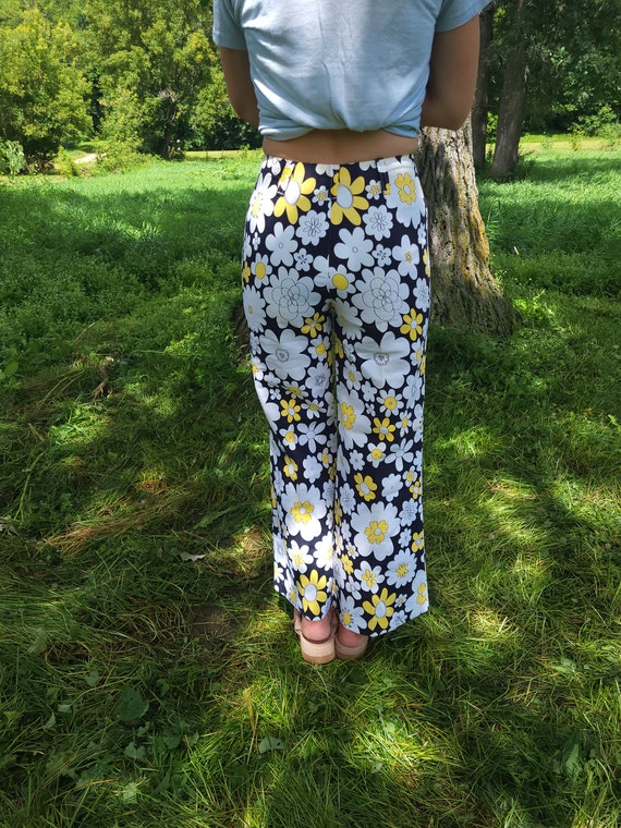 Vintage 1970's Floral Pants / XS / Size 2 / Hippi… - image 9