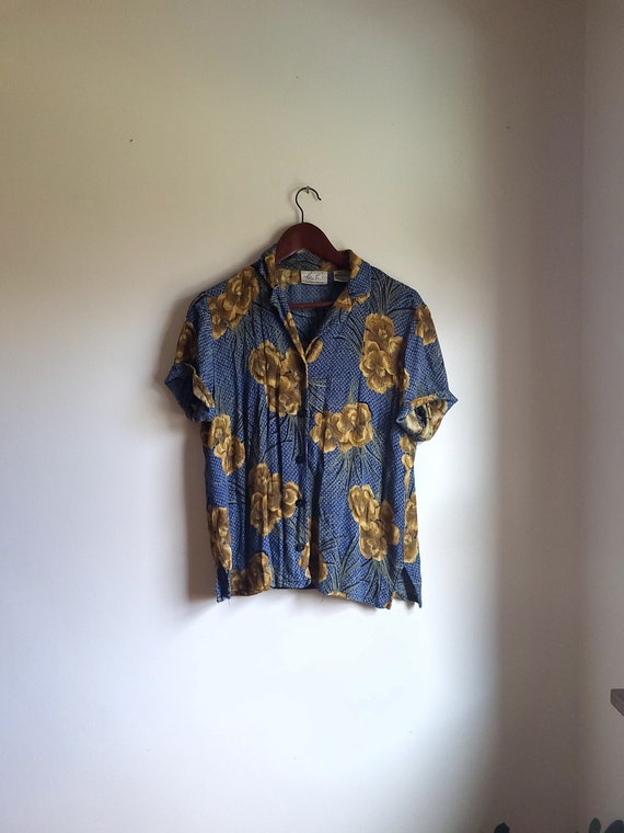 Vintage 1990's Y2K Floral Button Down Shirt / Wom… - image 1