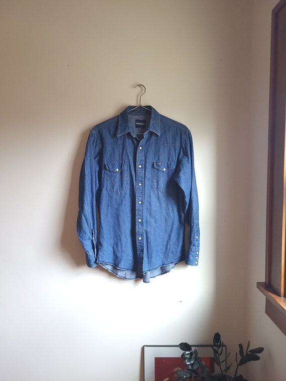 Vintage Wrangler Denim Pearl Snap Western Shirt / 