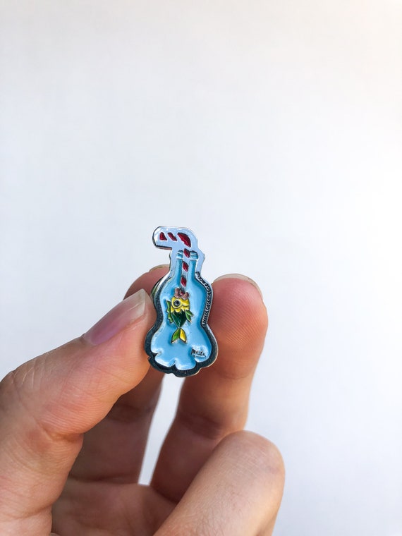 SAVE THE SEA Enamel Pins, Hard Enamel Pin, Cute Lapel Pin Gift, Deep Sea Creatures, Ocean Animals, puzzle piece pin, Ocean Pin, Cute pin
