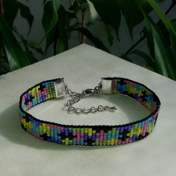 Bracelet tissage Perles Miyuki Delicas multicolores motif puzzle