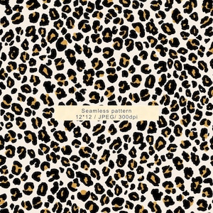 Puede incluir: Patrón de estampado de leopardo sin costuras en negro, marrón y dorado sobre un fondo blanquecino. El diseño presenta manchas irregulares, creando un estampado animal clásico. La imagen incluye el texto "Seamless pattern 12*12 / JPEG/ 300dpi".