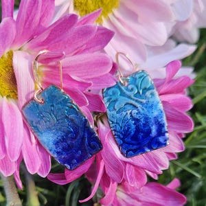 Pendientes de esmalte de cobre profundo