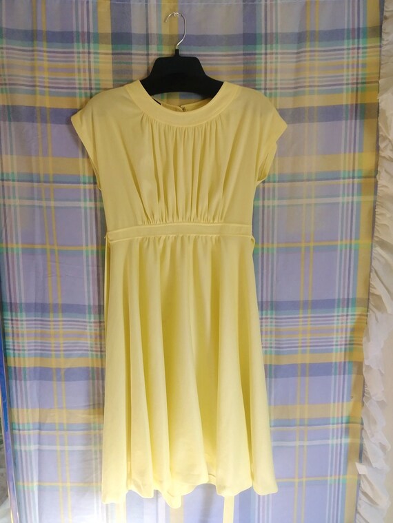 yellow boat neck dress