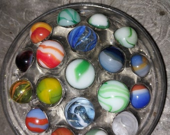 20 vintage marbles, Over 30 years old all of them. Order now and receive your free gift
