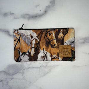 Horse zipper pouch, cosmetic pouch, coin pouch, small item storage